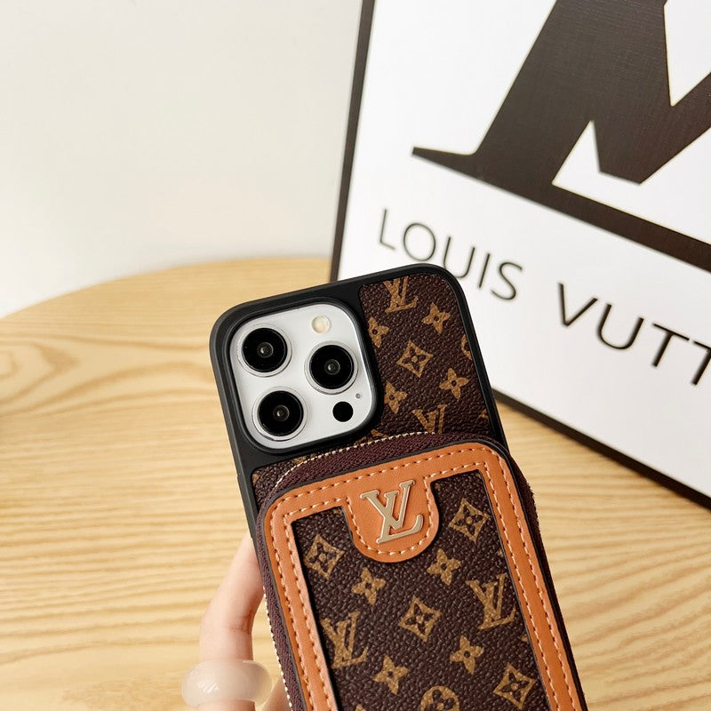 Capa para iPhone com corrente porta-cartões Lou GG
