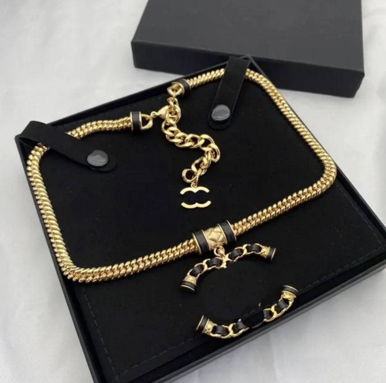 Fashion Designer Necklace Pendant