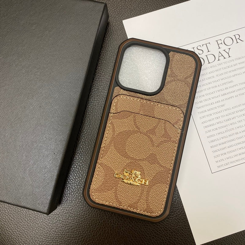 Capa Coach para iPhone com porta-cartões Café -KB241416
