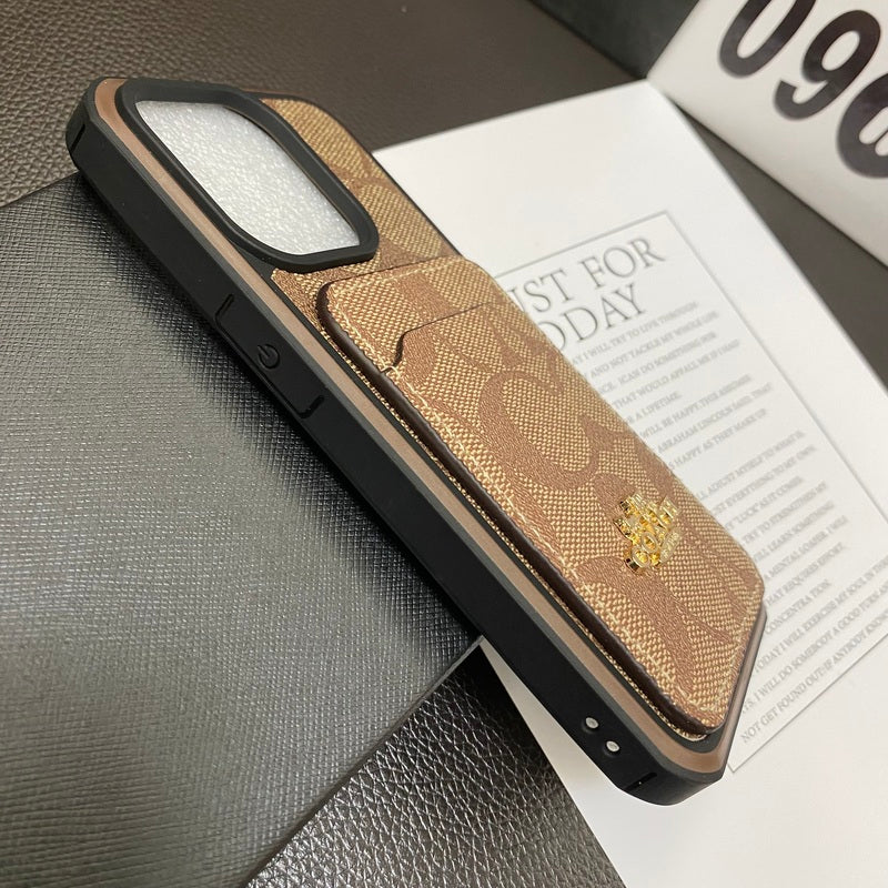 Capa Coach para iPhone com porta-cartões Café -KB241416